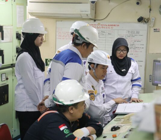 Ditjen Hubla Periksa Kelaiklautan Kapal Penumpang di Makassar