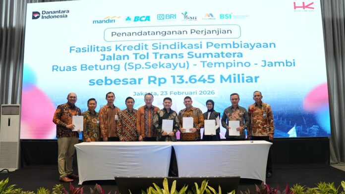 FOTO 24 Febr_Penandatanganan Perjanjian Fasilitas Kredit dari Sindikasi Perbankan untuk Pembiayaan Pembangunan Jalan Tol Trans Sumatera (JTTS) ruas Betung (Sp. Sekayu) - Tempino - Jambi.