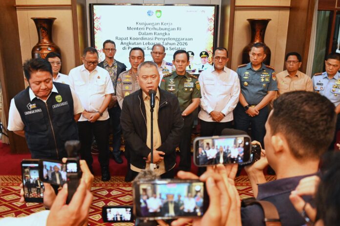 FOTO 25 Menhub dan gubernur sumsel