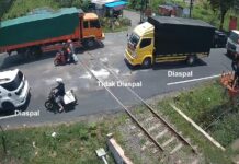 Menjaga Nyawa di Perlintasan Sebidang