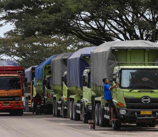 Kemenhub Beri Sanksi Peringatan Hingga Pembekuan Izin Bagi Pelanggar Pembatasan Angkutan Barang