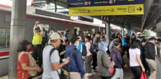 Pengguna Commuter Line Jabodetabek Jelang Libur Lebaran Turun 29%