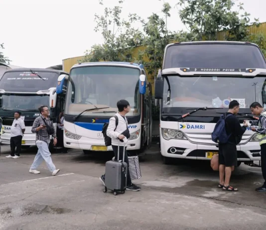 Angkutan Bus DAMRI Kelola 2,8 Juta Pelanggan