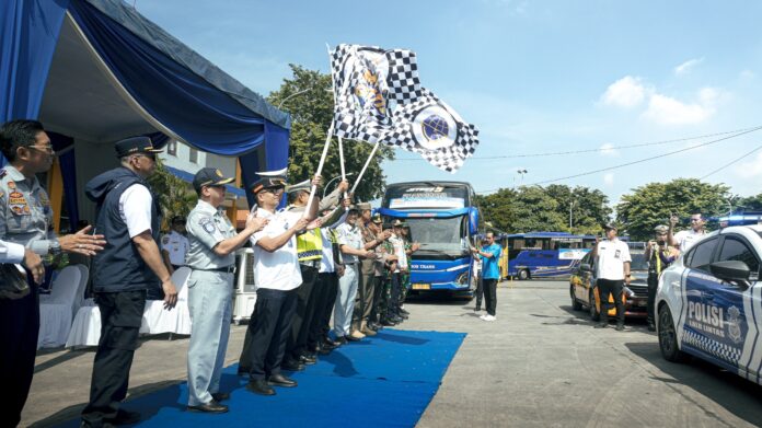 FOTO 26 Maret_Memberangkatkan peserta arus balik Mudik Gratis Angkutan Jalan 2026 dari 12 kota. dok. hubdatkemenhub 1