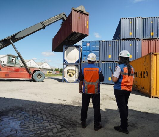 KAI Logistik Operasikan Container Yard 2 Merapi