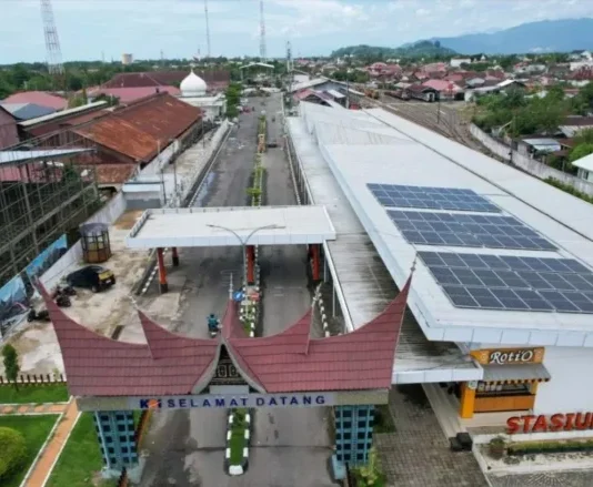 KAI Pangkas Konsumsi Energi 15,39% Lewat PLTS dan Digitalisasi