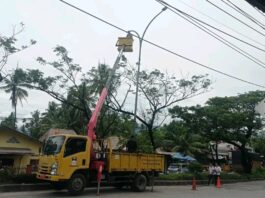Dishub Kota Padang Intensifkan Pemeliharaan Lampu Jalan di Kawasan Indarung