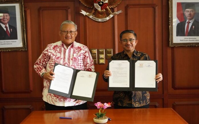 FOTO 14 April_Penandatanganan kerja sama PT Dirgantara Indonesia (PTDI) dengan Batam Aero Technic (BAT)