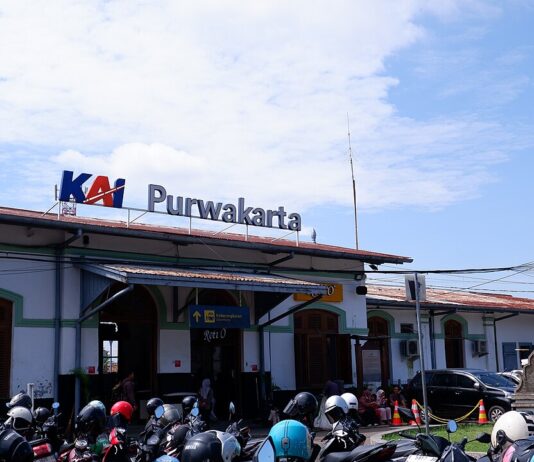 Liburan Hemat dari Jakarta ke Purwakarta Mulai Rp8.000