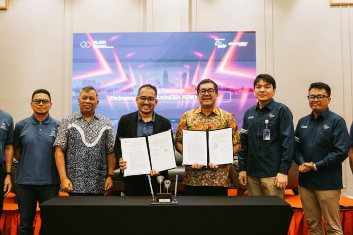 FOTO 12 Mei_Penandatanganan Memorandum of Understanding (MoU) kemitraan strategis bidang logistik maritim dengan Asosiasi Logistik Digital Economy Indonesia (ALDEI).