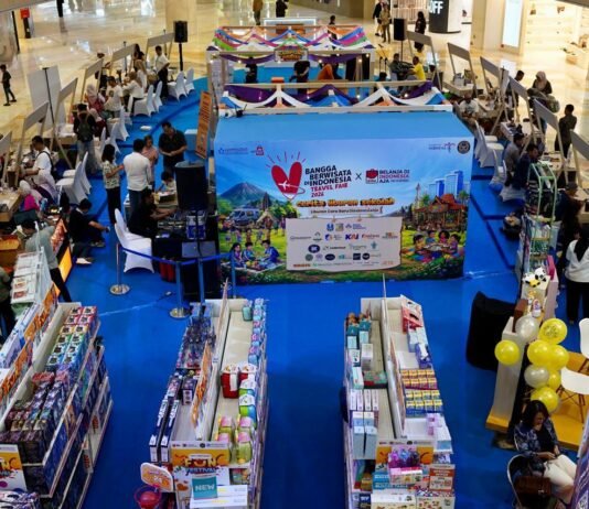 Kemenpar Hadirkan Inspirasi Wisata Keluarga di BBWI Travel Fair x BINA 2026