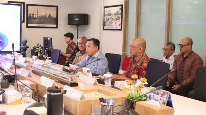 FOTO 25 Mei_Gubernur Jambi Al Haris melakukan audiensi bersama Direktorat Jenderal Perkeretaapian Kementerian Perhubungan. dok. diskominfoprovinsijambi