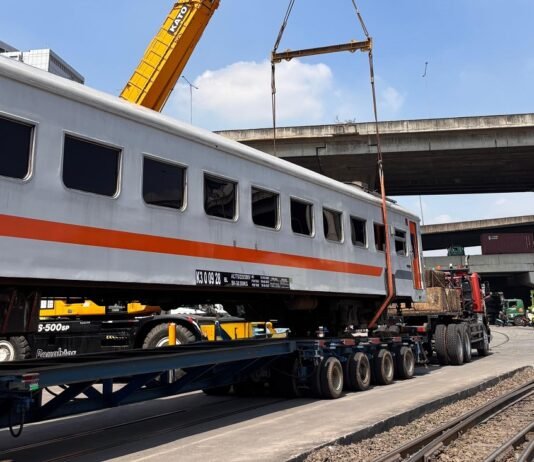 KAI Logistik Kirim 25 Kereta ke Sumatra