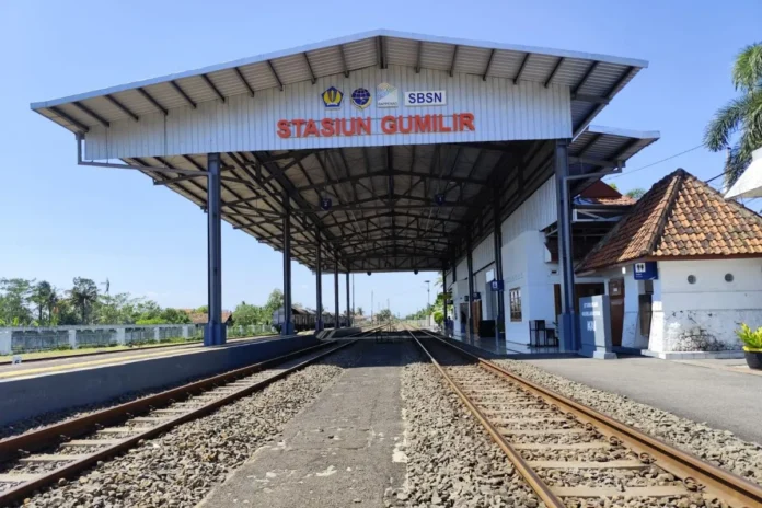 FOTO 10 Juni_Stasiun Gumilir di Kabupaten Cilacap, Jawa Tengah. dok. istimewa