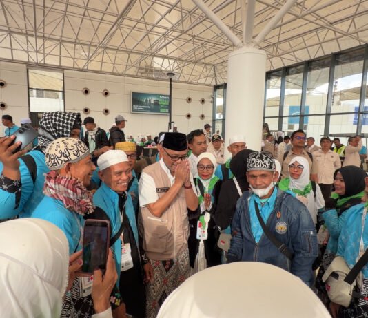 Kemenhaj Apresiasi Kelompok Terbang Jemaah Haji yang Pulang Utuh dan Tertib