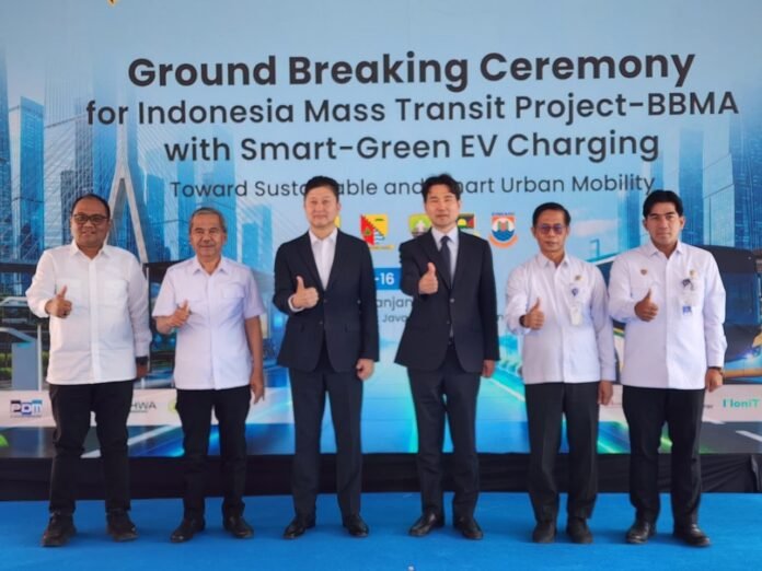 FOTO 15 Juli_Kegiatan Groundbreaking Charging Station Bus Rapid Transit (BRT) Cekungan Bandung. (dok. hubdatkemenhub) 1