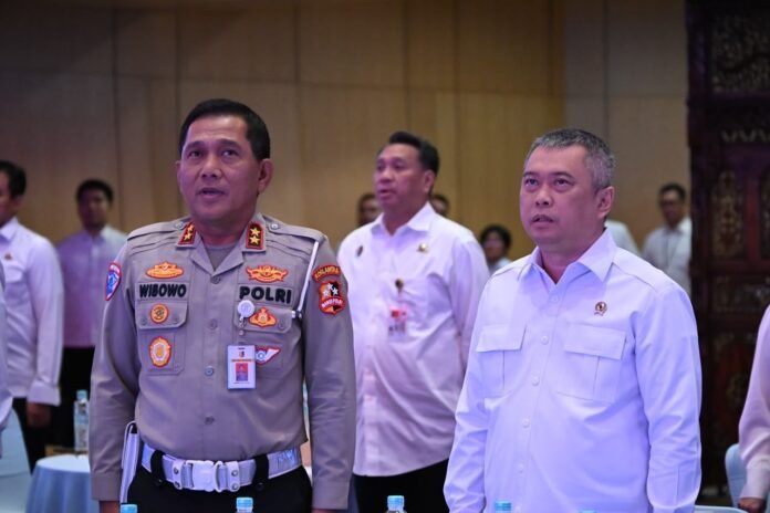 FOTO 15 Juli_Pertemuan antara Menteri Perhubungan Dudy Purwagandhi dengan Kepala Korlantas Polri Wibowo 2