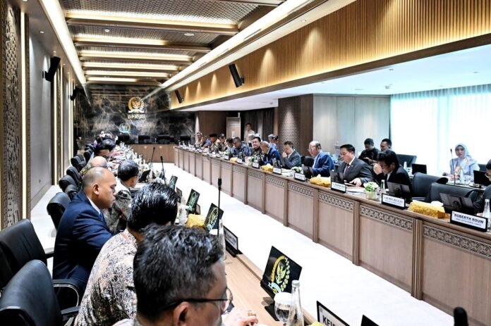 FOTO 20 Juli_Rapat Kerja Pembahasan Subsidi Kapal Perintis yang Melayani Pulau - Pulau Terluar di Gedung DPR Jakarta. dok. kemenhub 1