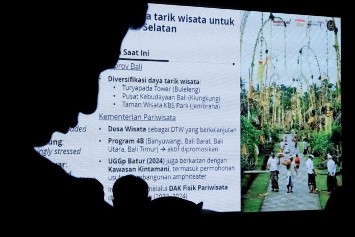 FOTO 20 Juli_Rapat Koordinasi Tingkat Menteri Pengembangan Wilayah Bali di Kantor Gubernur Bali. dok. kemenpar