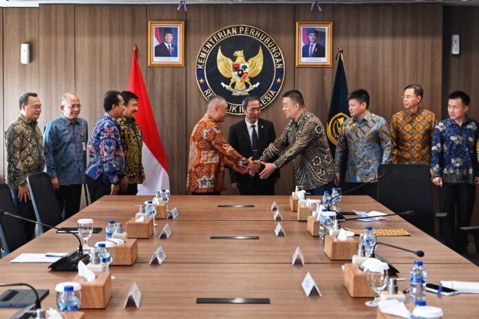 FOTO 22 Juli_Penandatangani Naskah Perjanjian Hibah dan Berita Acara Serah Terima pembangunan serta pengembangan Bandar Udara Maleo, Kabupaten Morowali 1