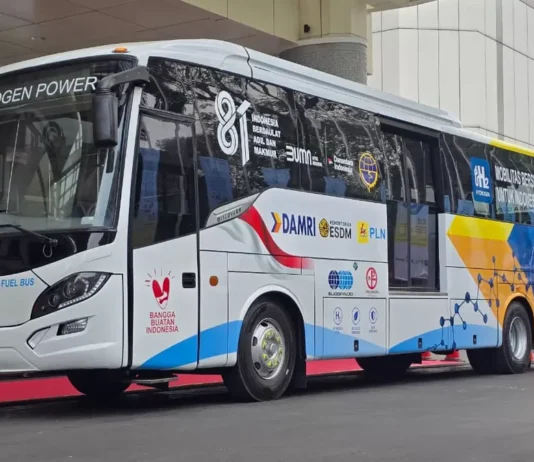 DAMRI Dukung Kehadiran Bus Hidrogen Diesel Dual Fuel Pertama di Indonesia