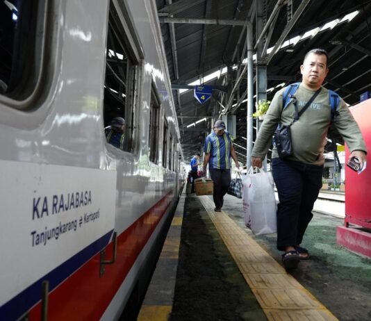 KAI Tingkatkan Konektivitas Kereta Api Antarwilayah untuk Mobilitas Sumatra