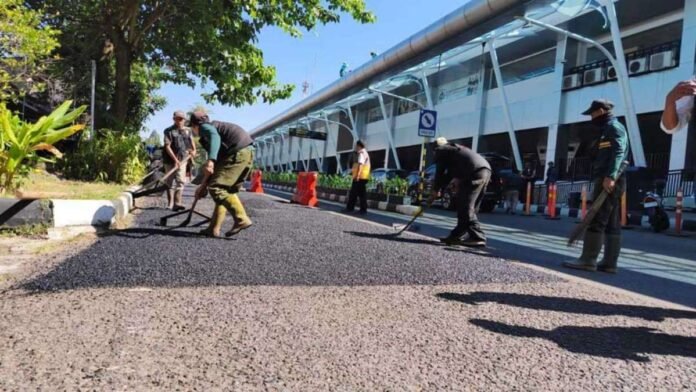 FOTO 4 Juli_Perbaikan infrastruktur sebagai bentuk dukungan terhadap rencana reaktivasi Bandara Husein Sastranegara, Bandung. dok. jabarprov.go.id