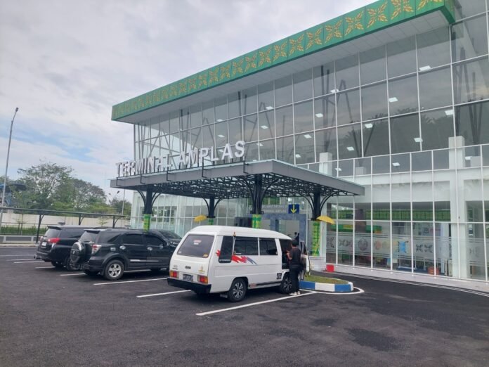 FOTO_Terminal Terpadu Amplas di Kota Medan 1