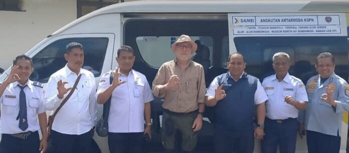 FOT 17 Agustus_DAMRI di kawah ijen INI