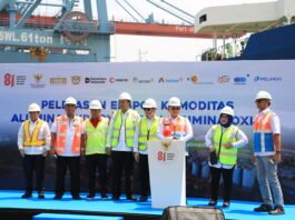 Ekspor Produk Alumina Kembali Berjalan melalui Pelabuhan Pontianak