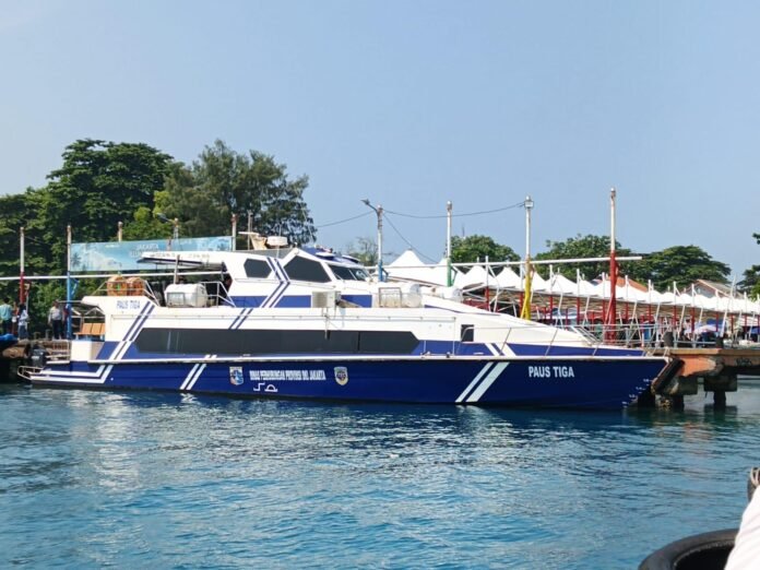 FOTO 11 Agustus_Transportasi laut dari Jakarta ke Kepulauan Seribu. dok. jakarta.go.id