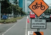 Jalur Sepeda di Jakarta: Antara Dilema Efektivitas, Mandat Regulasi dan Solusi Masa Depan