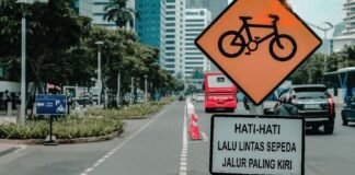 Jalur Sepeda di Jakarta: Antara Dilema Efektivitas, Mandat Regulasi dan Solusi Masa Depan