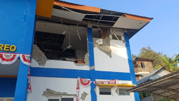 FOTO 15 Agustus_Dampak gempa NTT di sejumlah pelabuhan dan bandara. dok. kemenhub