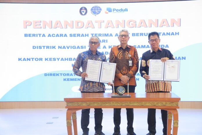 FOTO 24 Agustus_Penandatanganan Berita Acara Serah Terima (BAST) Transfer Keluar dan Transfer Masuk aset Barang Milik Negara dari Distrik Navigasi Tipe A Kelas I Samarinda