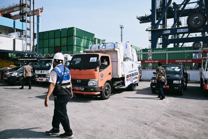 FOTO 30 Agustus_bantuan kemanusiaan bagi masyarakat terdampak gempa bumi di Nusa Tenggara Timur 1