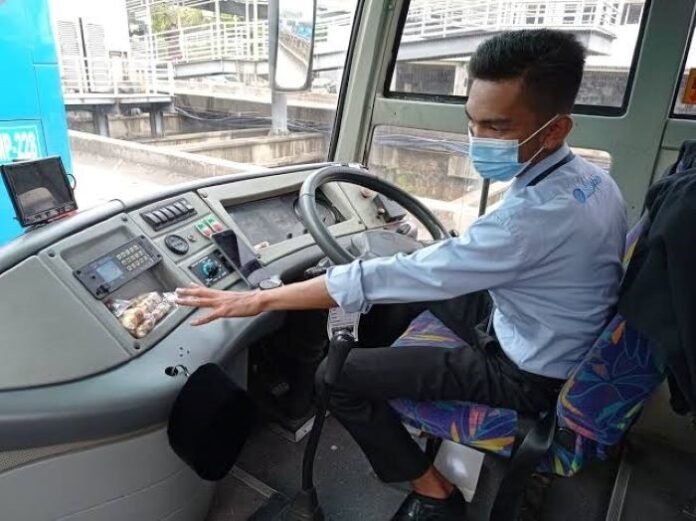 FOTO 4 Agustus_Paramudi armada bus Transjakarta. dok. istimewa