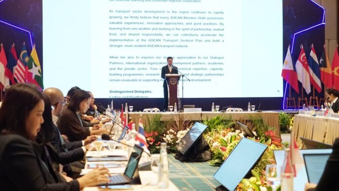 FOTO 6 Agustus_Direktorat Jenderal Perhubungan Darat Kementerian Perhubungan mewakili Pemerintah Indonesia 2