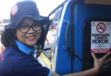 Larangan Merokok Sambil Mengemudi
