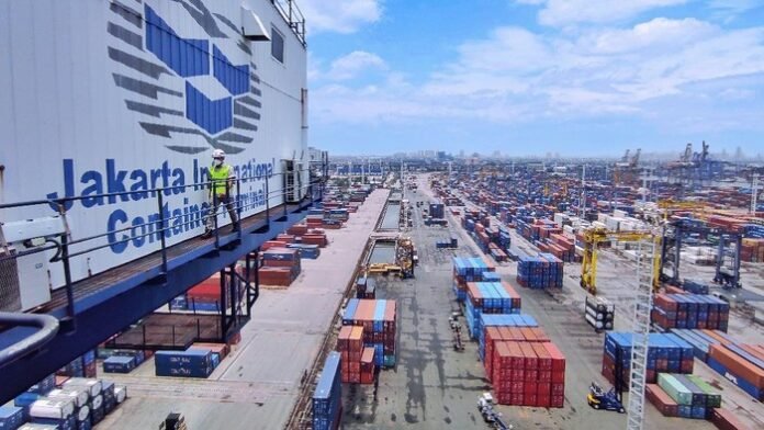 FTO 14 Agustus_Aktivitas di Pelabuhan Tanjung Priok