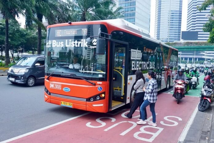 FOTO 12 Sept_Salah satu angkutan bus listrik di Kota Jakarta. dok. istimewa)