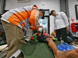 Menhub Instruksikan Prioritas Evakuasi Penumpang KMP Virgo Transport 8
