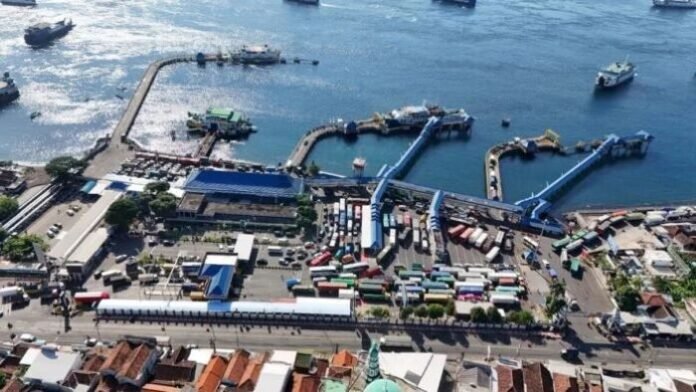 FOTO 27 Sept_Aktivitas di Pelabuhan Ketapang yang berada di Kabupaten Banyuwangi, Provinsi Jawa Timur. dok. asdp INI