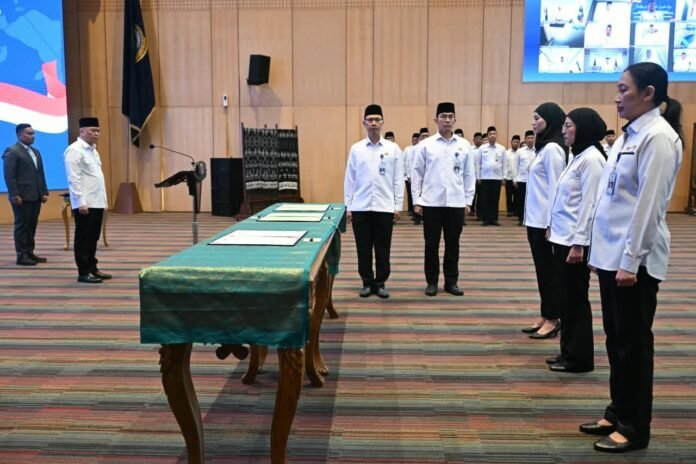 FOTO 14 Okt_Pelantikan dan pengambilan sumpah jabatan sejumlah Pejabat Pimpinan Tinggi Pratama (Eselon II) Kemenhub 3 1
