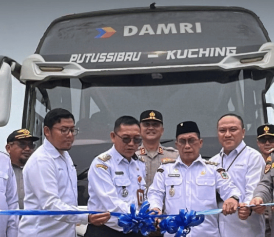 DAMRI Resmi Hubungkan Purussibau dan Kuching Malaysia