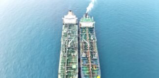 Pelindo Kembali Layani Ship-to-Ship di Nipa