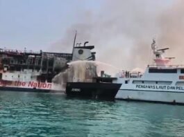 Pemadaman KMP Batumandi Tuntas dengan Kemenhub Kerahkan KN Trisula P.111 untuk Pendinginan