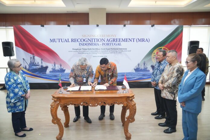 FOTO 26 Okt_Penandatanganan Mutual Recognition Agreement (MRA) tentang pengakuan sertifikasi awak kapal perikanan antara Ind dan Portug kkp