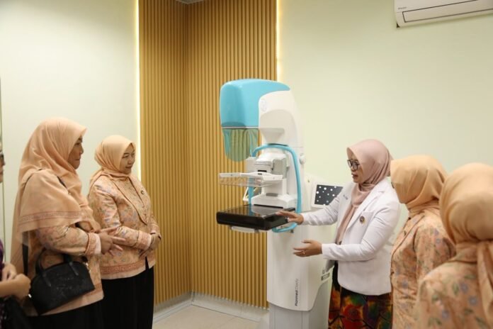 FOTO 3 Okt_Peresmian Layanan Mamografi Digital di BLU Balai Kesehatan Penerbangan (Balai Hatpen), Jakarta. 1 INI