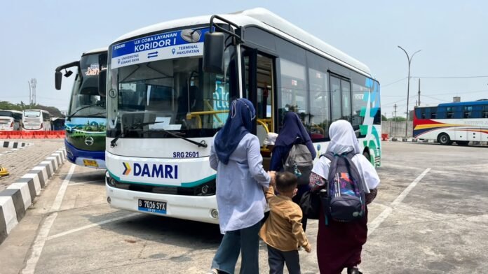 FOTO 31 Okt_Uji coba operasional angkutan bus listrik DAMRI di Kota Serang, dok. damri